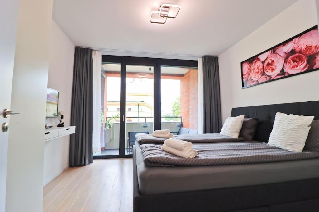 Apartment The Peony In Smichov, 5 Prague